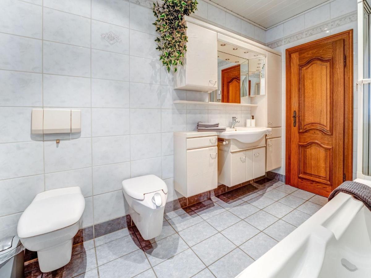 Spacious Flat In Adenau Near The N Rburgring Exterior photo